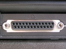 225px-Parallel_computer_printer_port.jpg